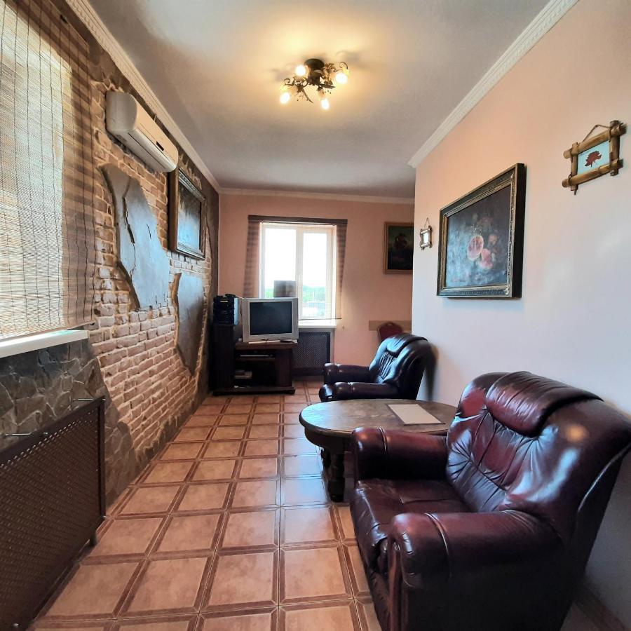 Seven Stars Motel Sumy Bagian luar foto