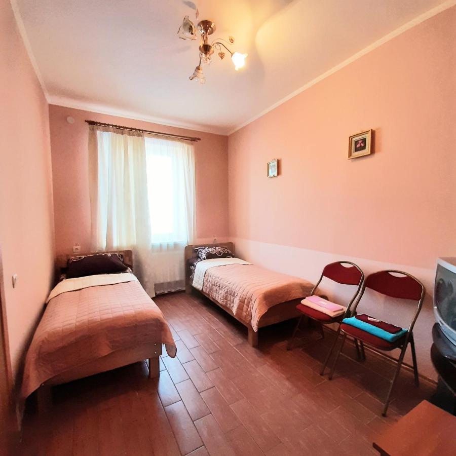 Seven Stars Motel Sumy Bagian luar foto
